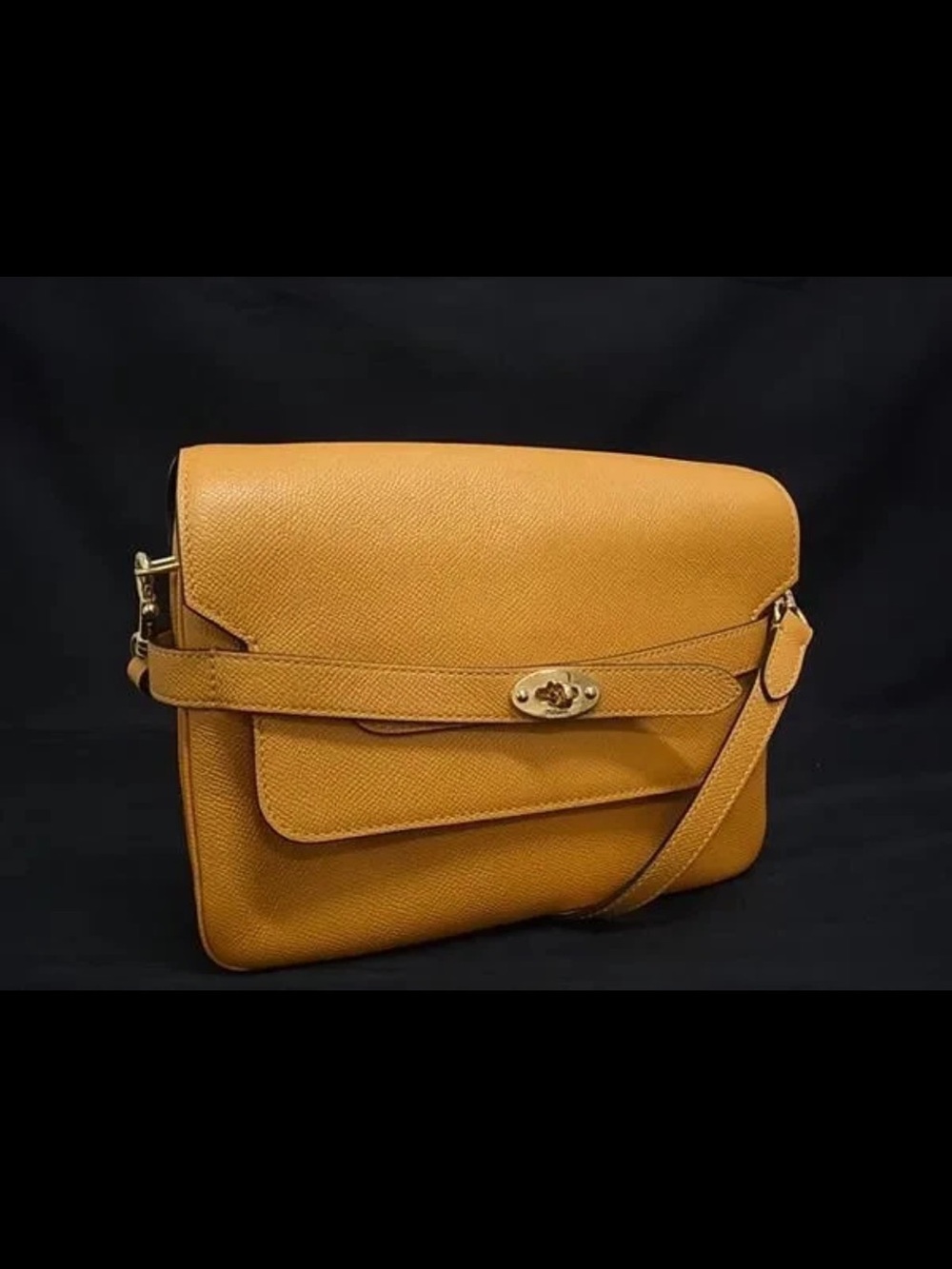 Mulberry Mustard Leather Shoulder Bag with Gold Hardware